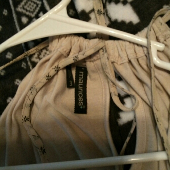 White classy tank - Picture 2 of 3